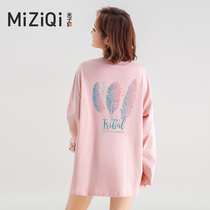 Yezi flag long sleeve white thin personality T-shirt female foreign style Joker loose long style Hong Kong flavor 2021 New