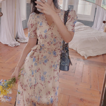 From a flower with a bouquet of Tuber Tuber Ancient Broken Flower Lace with Balloon Flower style one-piece dress v Collar Wrap the Skirt Temperament