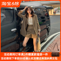 Suit Suit Woman 2022 Chunqiu New advanced senses Korean version Small casual temperament Western-style shorts Two sets