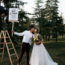 White creative English board photo studio photography props travel location handheld brand wedding decoration Mori hand holding board