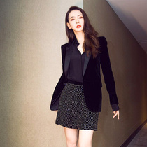 Korean version of velvet small blazer women 2021 new spring fashion temperament thin long retro suit top