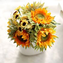 Simulation flower sunflower hand tie a bunch of fake flowers Sunflower Xihijia wedding silk flower home decoration flower arrangement
