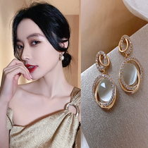 Net red 2021 new earrings female retro luxury luxury temperament earrings 2020 niche design earrings tide