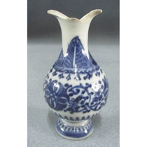 Hot sale package Old antique porcelain Antique ceramic ornaments Collection of old objects Qing Qianlong Blue and white banana leaf vial