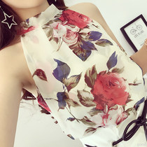 The new Korean version of floral off-shoulder halter neck chiffon vest suspender women wear loose sleeveless base chiffon shirt top