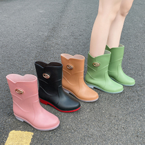 2021 new autumn and winter gush warm rain shoes womens fashion exterior wearing light and nice rain boots non-slip rubber shoes