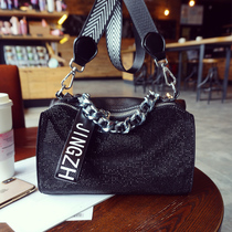 European station 2021 new European and American fashion diamond-encrusted shoulder casual temperament messenger chain leather portable square bag female