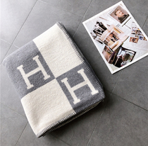 High-grade European and American style H letter cashmere blanket h air-conditioning room cover blanket small era wool sofa blanket thick shawl tide