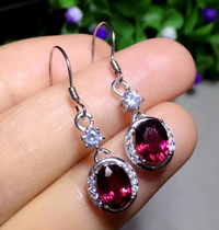 S925 pure silver inlaid with 5 * 7mm magnum aluminum garnet shiny earrings in a beautiful minimalist female gift