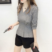 2019 autumn new Korean version of Joker jacket fashion slim slim long sleeve plaid shirt ladies v-neck shirt