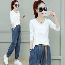 Autumn 2021 new white T-shirt womens coat temperament super a thin base shirt fashion spring and autumn Joker beautiful