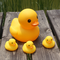 Large childrens baby toys play water bath Little yellow duck Pinch call BB whistle call rubber duck Hong Kong Big yellow duck