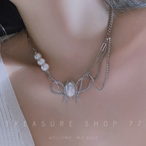 Sense Of The Future ● Small Crowddesign Advanced Sensation Heterosexual Pearl Necklace Spider Lock Bone Chains Ins Lukewarm Chocker