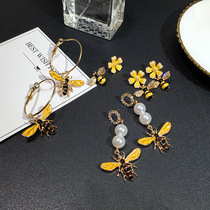 Honey Zhang Yixing International bee sweet temperament colored glaze drip oil Diamond Beed bee flower rhinestone earrings earrings
