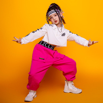 Children acting out of jazz dance costumes Girls Street Dance Walk Show Primary School Students Cheerleader boy acting suit