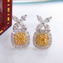 6-5 18K yellow diamond series horse eye diamond four-leaf clover square earrings 80 points diamond