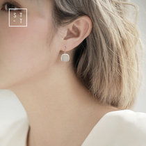 Mrs. Shen earring jewelry temperament elegant simple square earrings foot silver 99 9 moon light stone earrings female personality accessories