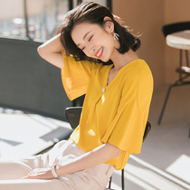  Yellow chiffon shirt womens summer 2020 new slim-fitting slim V-neck top overalls light cooked shirt short-sleeved