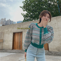 2022 New female Han version sweet and beautiful design Loving Buckle Lantern Sleeve Collision color loose wool line cardigan blouses