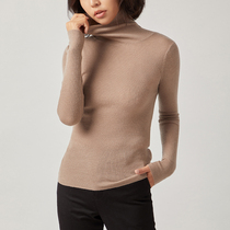 Say Ya (Magic)Soft gold turtleneck ultra-fine worsted stripe cashmere base worn on the body