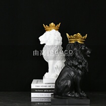  Nordic creative art Light luxury crown Lion King model room Home sales office soft decoration ornaments