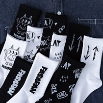 Socks Mens middle cylinder spring and summer thin cotton Sports ins Chains Chaoty stockings Socks Woman High Help Tide Cards Day Ensemble Black white