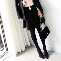 Skirt autumn and winter 2019 new female temperament Korean fashion wild autumn and winter elegant micro-La elastic waist small black skirt