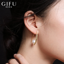 Face thin imitation pearl earrings Retro Port wind commuter high-grade sense stud earrings niche 925 sterling silver earrings atmospheric quality