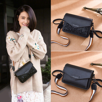 Bag women 2021 new fashion foreign style postman small square bag simple sequins messenger bag shoulder spring and summer tide small ck