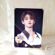 Justin Huang Minghao A4 photo desktop display rack Yi Labao concert support materials around customized same model