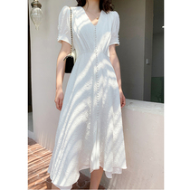 White bubble sleeve dress 2022 summer French light luxury casts back to show thin temperament v collar tenderness a word long skirt