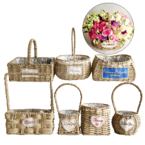 Straw portable portable small flower basket rattan flower basket garden picnic outing decoration decoration photo props