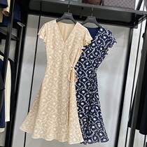 MRMW2021 summer new French V-neck one-piece flying sleeve dress female temperament embroidery floral tea break skirt