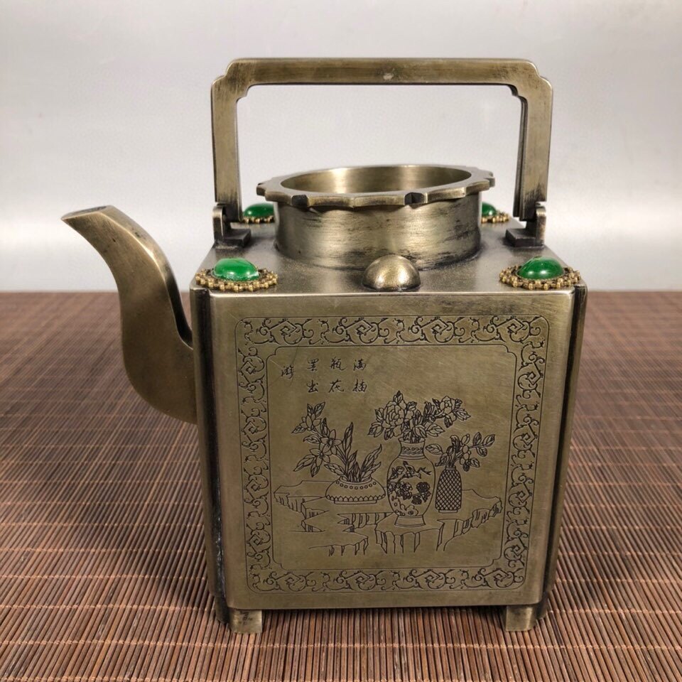 Old Tibetan white bronze inlaid jewel engraving (Ping An Fugui) Sifang Shuangti Liang Wine Jug Pendulum-Taobao