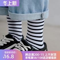 Black and white striped socks childrens middle tube white Japanese ins tide cotton summer thin spring summer sports style mens stockings