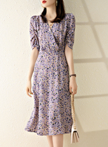 French vintage floral dress womens summer 2021 new bubble sleeve temperament waist thin V-neck tea break skirt tide