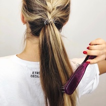 Wu Jin Yan with the German Hegley Hercules magic comb massage scalp soft fluffy knots