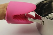 Kitchen silicone anti-scalding clip Take-up plate clip Pot basin dish clip Anti-scalding clip Clip bowl universal insulation gloves