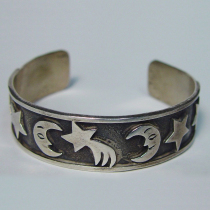 SOLD Courtyard Atlantic Antique VTG Mexico artisanal 925 pure silver Star moon meteor lucky relief bracelet