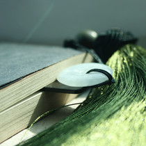 Emerald Ruyi ebony bookmark Purple light sandalwood Foreign affairs Chinese characteristics classical custom business gifts Conference