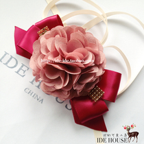 Western-style wedding wedding wedding supplies Western-style rose red bride bridesmaid sister hand flower sister wrist flower corsage