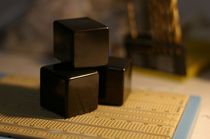 Small black brick new style British small fresh big move to defuse vibration sound shock absorber foot nails 3 pcs