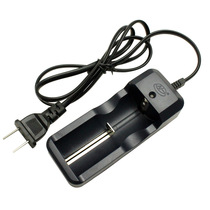  Flashlight 26650 Lithium battery charger 32650 18650 Multi-function single slot charging car smart charger