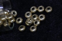 620 pure bronze Tibetan Buddhist pearl accessories small vegetarian seppute pair holes with a 03cm diameter of 0 03cm 6cm 6cm