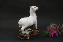 Ceramic sheep zodiac Sheep horse auspicious cute animal ornaments Feng Shui Zhaocai home town safe decorations