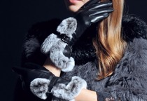 There are Xichi high-end Rex rabbit hair lady sheepskin gloves Y00050 long autumn and winter ladies gloves