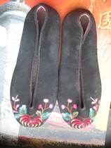 Improved Chinese manual embroidery embroidery flower embroidery shoes dance shoes culture