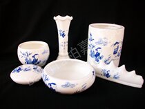 The four treasures of the study Jingdezhen ceramic shepherd boy picture pen holder pen pen holder pen pen holder printing mud box