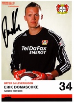 Eric-Domas Levokuson signed the official card in person for the 2007-08 season