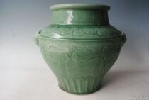 Yuan Dayao Longquan celadon unicorn cloud phoenix pattern animal ear pot
